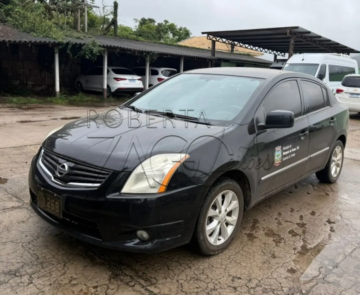 LOTE 010 - NISSAN I SENTRA, 2.0 S, 4 PORTAS, PRETO, ANO 2010/2011.