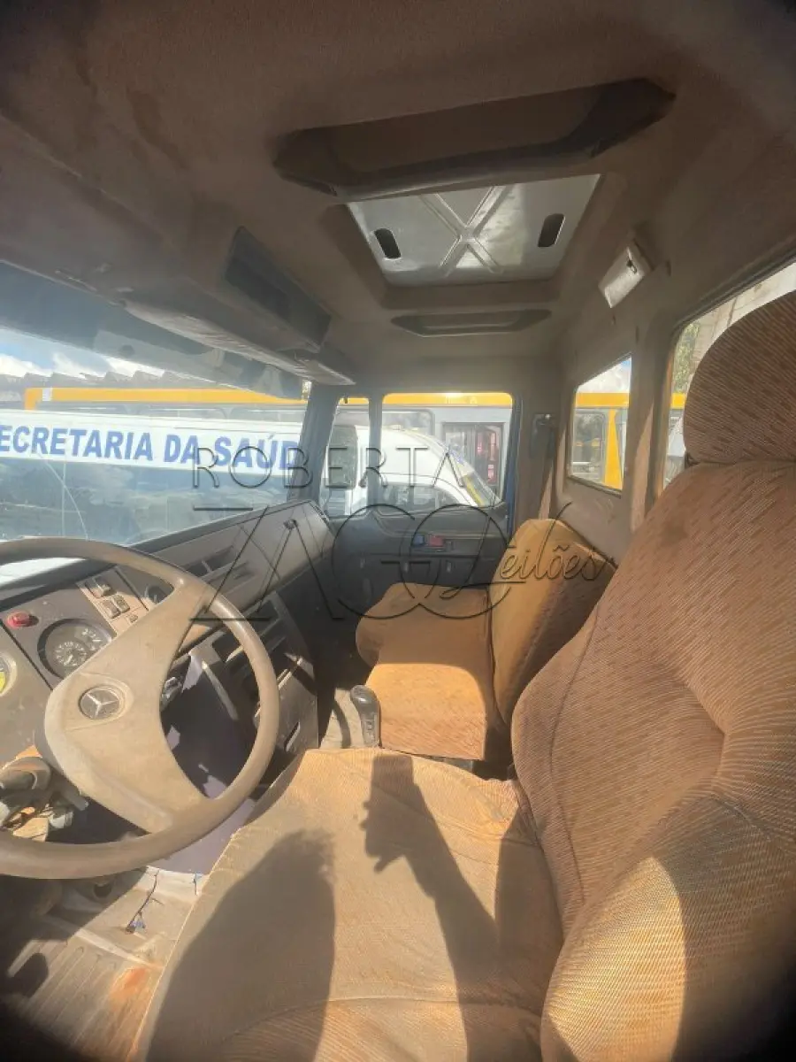 LOTE 006 - UM CAMINHÃO, M. BENZ/L 1618, CAMINHÃO BASCULANTE TRUCK COM CAPACIDADE DE 30 TONELADAS, 184 CV, NA COR AZUL, ANO DE FAB/MODELO: 1991.