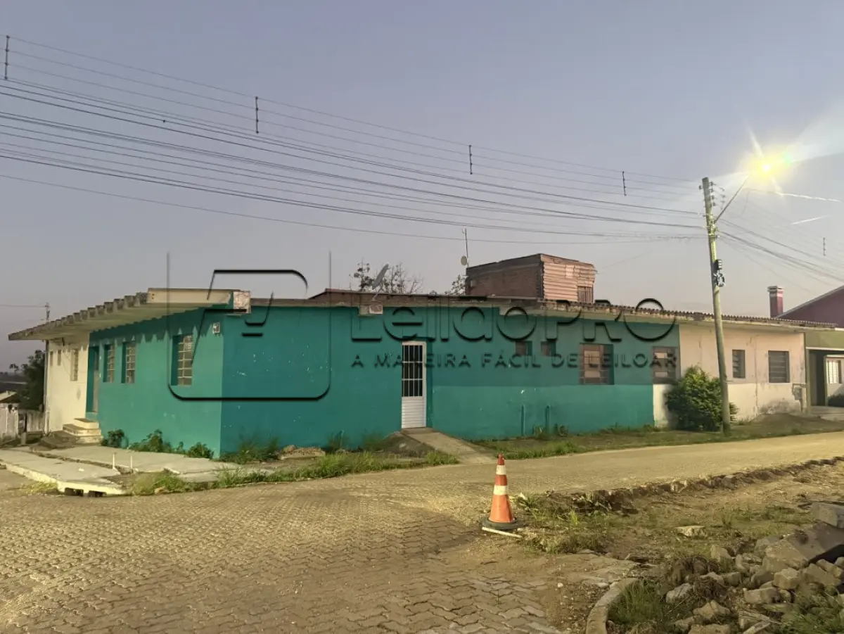 LOTE 001 - LOTE URBANO Nº 03, DA QUADRA 43, COM ÁREA DE 690,00M² (SEISCENTOS E NOVENTA METROS QUADRADOS), COM FRENTE PARA A RUA SÃO LOURENÇO DO SUL ESQUINA COM A RUA POLÔNIA, NA CIDADE DE CRISTAL-RS