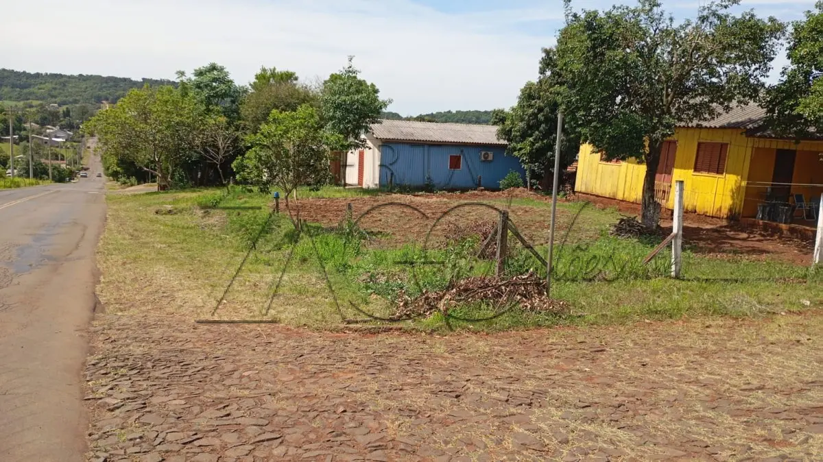 LOTE 012 - Terreno urbano, lote n° 12, quadra n° 121, com área de 270,00m², matrícula 3.976 na Esquina formada pela Rua Vereador Osvaldo Kuhn e Avenida do Comércio, Centro de São Paulo das Missões.