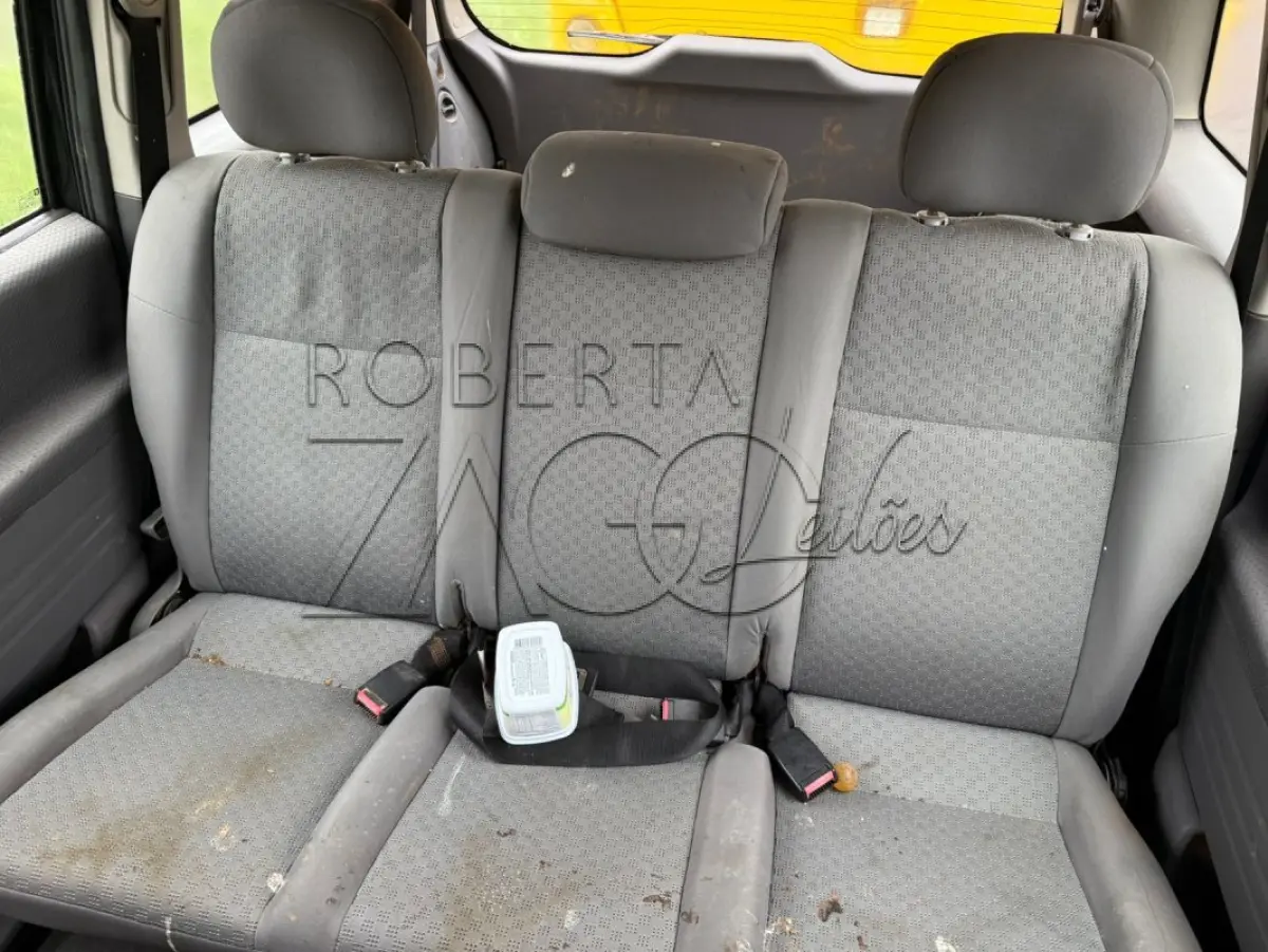 LOTE 001 - VEÍCULO GM/CHEVROLET ZAFIRA EXPRESSION 2.0