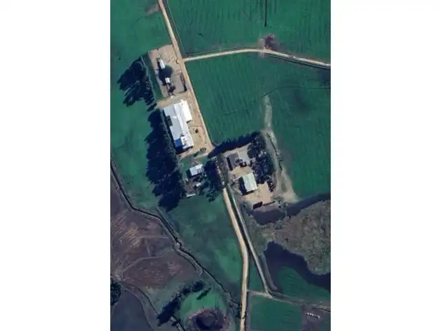 Excelente fração de terras para lavoura e pastagem com Sede de fazenda completa no município de Cristal/RS