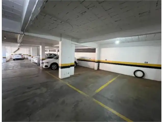 Box de garagem nº 08 do Condomínio Edifício Centro Comercial Praça da Bandeira em Erechim/RS