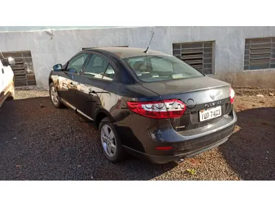 LOTE 018 - Automóvel Marca: Renault - Modelo: Fluence DYN20M - Ano/Modelo:  2013/2014 - 04 portas - 05 Passageiros - 143 CV - Cor: Preta