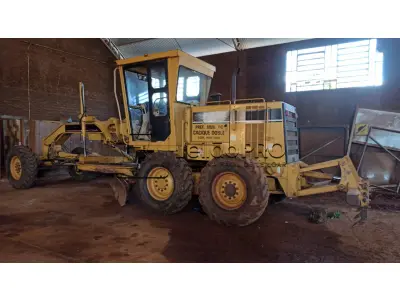 LOTE 011 - Motoniveladora (Patrola) Caterpillar - Modelo 120H - Ano/Modelo:  1998/1998 - Combustível: Diesel
