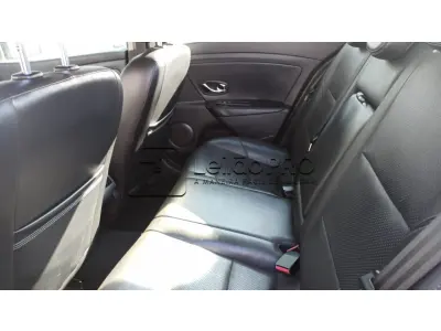 LOTE 018 - Automóvel Marca: Renault - Modelo: Fluence DYN20M - Ano/Modelo:  2013/2014 - 04 portas - 05 Passageiros - 143 CV - Cor: Preta