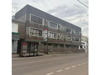 Lote 001 01 - direitos e ações: sala comercial 203 do ed. fisiocamaquã na rua júlio de castilhos nº 254 no centro da cidade de camaquã