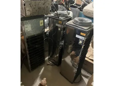 LOTE 008 - Lote de sucata diversas: material de informática, televisores, bebedouros, fogões, mobiliários, cadeira odontológica, material médico hospitalar, ventiladores