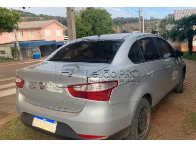 LOTE 004 - Automóvel Marca: Fiat - Modelo: Grand Siena Attractive 1.0 - Ano/Modelo: 2019/2019 - 04 portas - 05 Passageiros - 75 CV - Cor: Prata