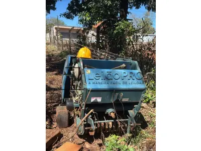 LOTE 005 - Enfardadeira de fardos cilíndricos de 60 cm de largura po 70 cm de comprimento marca Finardi FE 6070