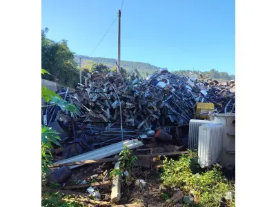 LOTE 005 - Lote de sucata metálica.