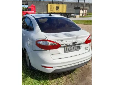 LOTE 001 - Veículo Ford/Fiesta SD 1.6 SEAD Ano/Modelo 2015/2016, Branco