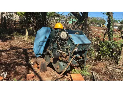 LOTE 005 - Enfardadeira de fardos cilíndricos de 60 cm de largura po 70 cm de comprimento marca Finardi FE 6070