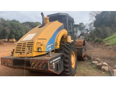 LOTE 007 - Rolo Compactador Powerzz - Modelo 818A - Ano: 03/2017 - Combustível: Diesel