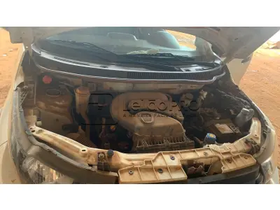 LOTE 005 - Automóvel Marca: Fiat - Modelo: Mobi Way - Ano/Modelo: 2017/2018 - 04 portas - 05 Passageiros - 75 CV - Cor: Branca .