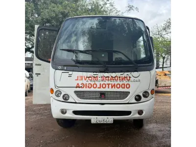 LOTE 003 - VEÍCULO MICROÔNIBUS AMBULÂNCIA, FIAT IVECO, MODELO COMIL BELLA M, DIESEL, CAP. 6,2 TON, 122 CV, COR BRANCA, ANO DE FABRICAÇÃO 2003, MODELO 2004