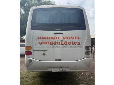 LOTE 003 - VEÍCULO MICROÔNIBUS AMBULÂNCIA, FIAT IVECO, MODELO COMIL BELLA M, DIESEL, CAP. 6,2 TON, 122 CV, COR BRANCA, ANO DE FABRICAÇÃO 2003, MODELO 2004