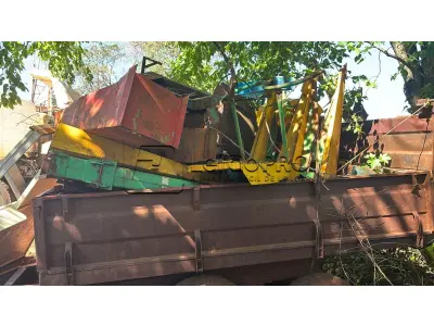 LOTE 012 - Lote de Sucatas: equipamentos