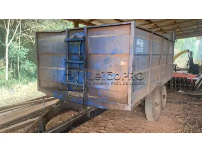 LOTE 012 - Vagão Basculante Metálico - Marca: Metal Freitas - Modelo: MF ME 8T -  Cor: Azul - Ano de Fabricação: 2015