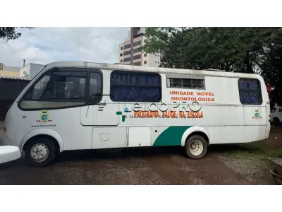 LOTE 003 - VEÍCULO MICROÔNIBUS AMBULÂNCIA, FIAT IVECO, MODELO COMIL BELLA M, DIESEL, CAP. 6,2 TON, 122 CV, COR BRANCA, ANO DE FABRICAÇÃO 2003, MODELO 2004