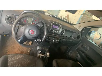 LOTE 005 - Automóvel Marca: Fiat - Modelo: Mobi Way - Ano/Modelo: 2017/2018 - 04 portas - 05 Passageiros - 75 CV - Cor: Branca .