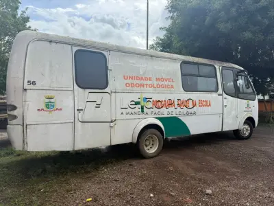 LOTE 003 - VEÍCULO MICROÔNIBUS AMBULÂNCIA, FIAT IVECO, MODELO COMIL BELLA M, DIESEL, CAP. 6,2 TON, 122 CV, COR BRANCA, ANO DE FABRICAÇÃO 2003, MODELO 2004