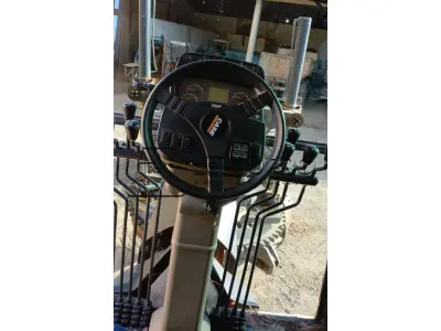 LOTE 003 - Motoniveladora cor laranja CASE, modelo 845B, 2014.