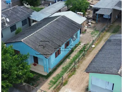 LOTE 001 - Imóvel, Lote urbano número oito (08), sem benfeitorias, na quadra número seiscentos e setenta e cinco (675), na Rua Teixeira de Freitas, na vila Jardim, na cidade de Camaquã/RS com área superficial de quatrocentos e quarenta metros quadrados (440,0 m2) .