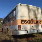 LOTE 006 - Espécie / Tipo: Ônibus de Passageiros - Marca: Volkswagen - Modelo:  COF 16.180 - 184 CV - Ano/Modelo: 1996/1996 - 48 Passageiros - Cor:  Branca
