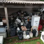 LOTE 039 - Sucatas de informática - monitores