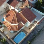 LOTE 001 - Excelente Imóvel: Casa com 04 dormitórios e piscina, Rua Três de Outubro nº 540 no Bairro Olaria em Camaquã/RS