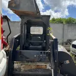 LOTE 031 - Sucata de Mini Carregadeira SX60