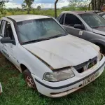 LOTE 021 - Veículo hatch, marca Volkswagen, modelo Gol 1.6, ano/modelo 1999/2000