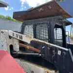 LOTE 031 - Sucata de Mini Carregadeira SX60