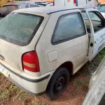LOTE 021 - Veículo hatch, marca Volkswagen, modelo Gol 1.6, ano/modelo 1999/2000