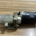LOTE 001 - 1Tanque de Gasolina de 15 mil litros, 1 Motor de Partida Aeronáutico de 12 volts e 1 Governador de Hélice