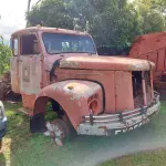 LOTE 016 - Veículo tipo cavalo mecânico, marca Scania, modelo L 111 S