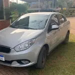 LOTE 004 - Automóvel Marca: Fiat - Modelo: Grand Siena Attractive 1.0 - Ano/Modelo: 2019/2019 - 04 portas - 05 Passageiros - 75 CV - Cor: Prata