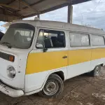 LOTE 004 - Microonibus Volkswagem Kombi Escolar, Ano/Modelo 2005, Capacidade 15 pessoas