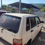 LOTE 003 - Um veículo Fiat Uno Mille, cor branca, ano/modelo 2009/2010