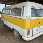 LOTE 004 - Microonibus Volkswagem Kombi Escolar, Ano/Modelo 2005, Capacidade 15 pessoas