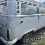 LOTE 005 - Camioneta Volkswagem Kombi, Ano/Modelo 2008, Capacidade 09 pessoas