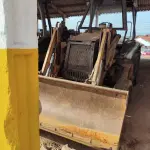 LOTE 013 - Retroescavadeira Caseottomaq 580 M2 ano 2009 – Chassi n9ah15401 - Cor amarela, cod. Patrimônio. 30963, em funcionamento.
