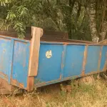 LOTE 013 - Vagão Basculante Metálico - Marca: IAC - Modelo: 6T - Cor: Azul - Ano de Fabricação: 2012