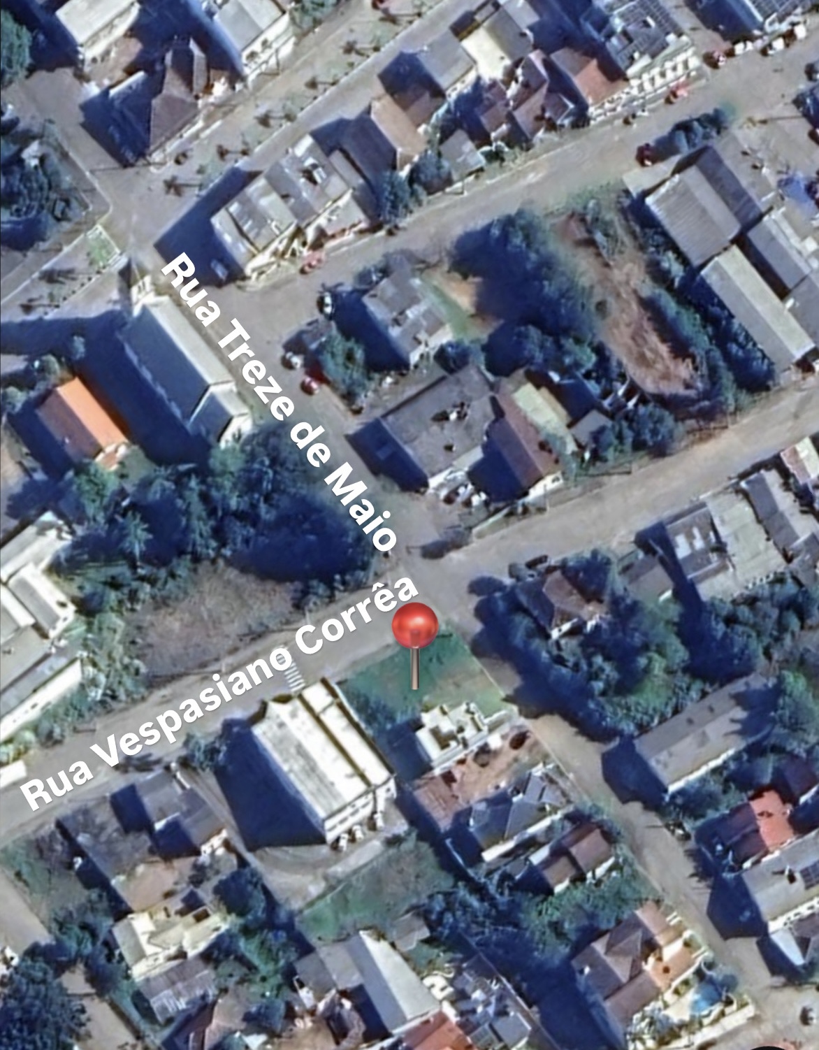 Imóvel: Terreno Urbano com 400m2 localizado na esquina das ruas Vespasiano Correa e Treze de Maio na cidade de Dom Feliciano.