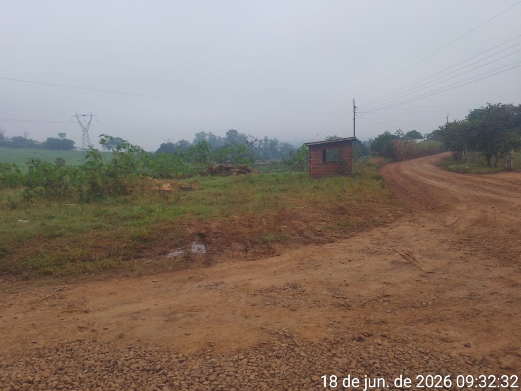 Imagem do imóvel Matrícula N° 11.181: Uma Área De Terras, Com A Extensão Superficial De 2.500,00 M², Ou Sejam, Cinquenta Metros (50,00m) De Frente Por Cinquenta Metros (50,00m) De Frente A Fundos, Situada Neste Municí